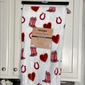 Wrangler White Plush Throw with Red Accents